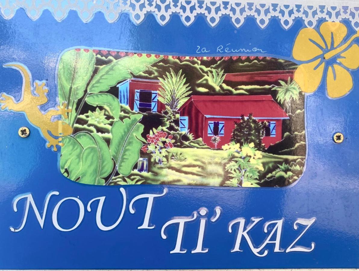 Nout Ti Kaz Le Bains Lägenhet Étang-Salé les Bains Exteriör bild